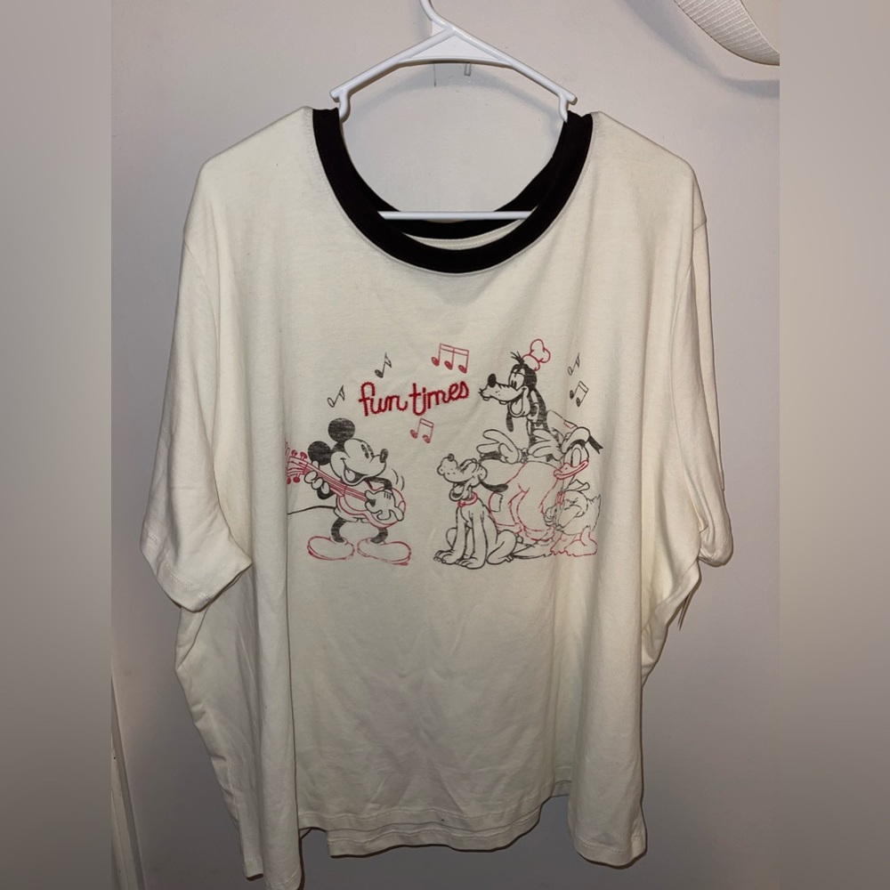 FUN TIMES Mickey Mouse Donald Goofy Pluto Disney Tee Shirt